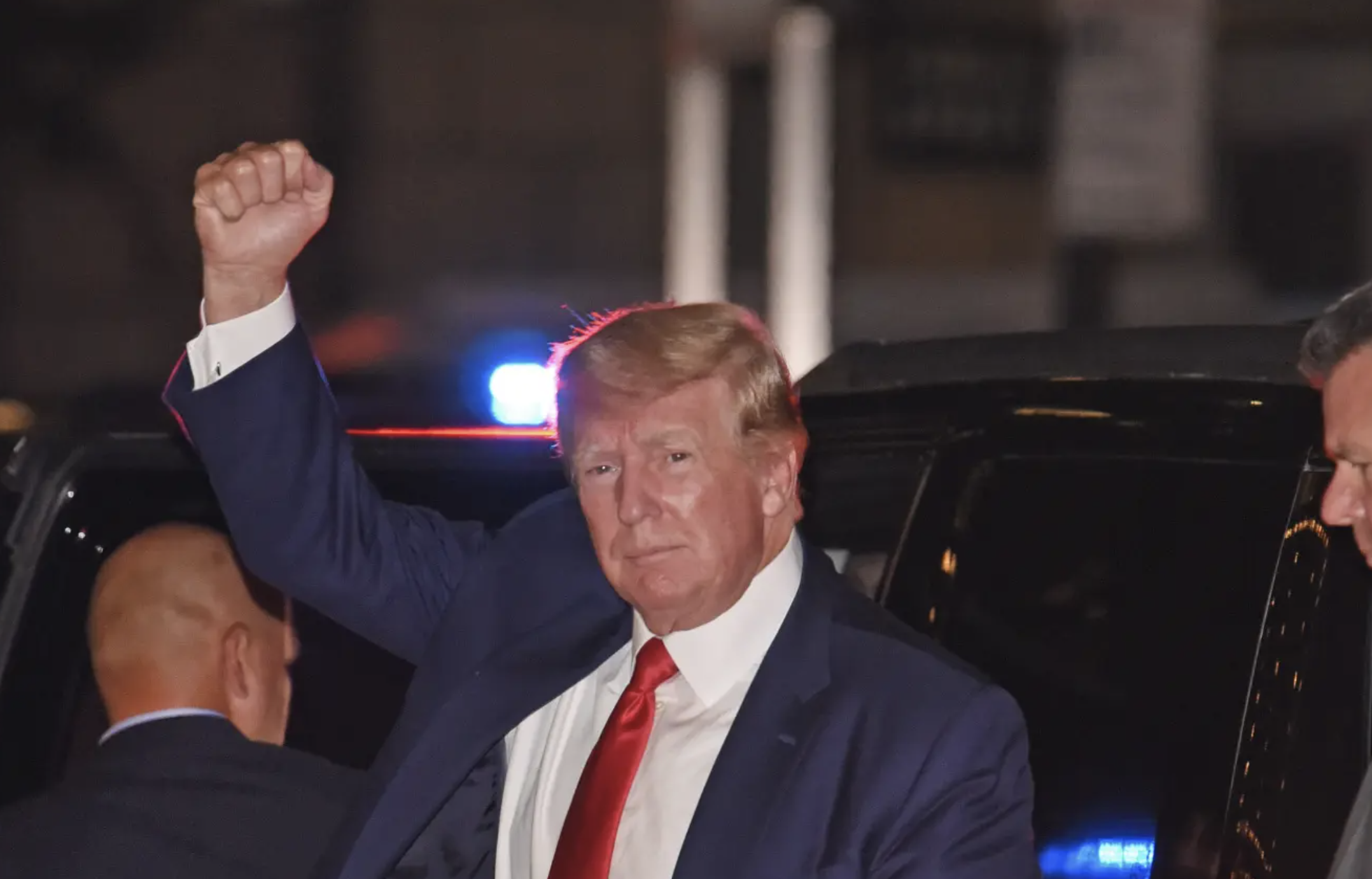 FBI LIKELY PLANTED EVIDENCE! Attorneys Blocked As FBI spent hours in Trump’s private office during Mar-a-Lago raid