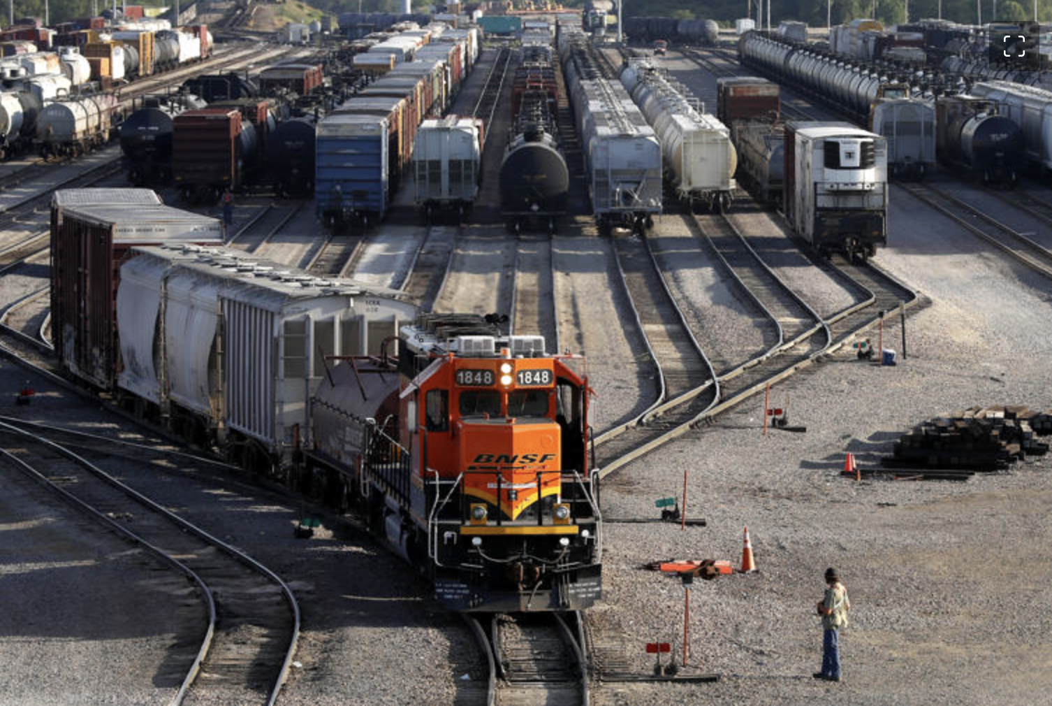 Freight rail strike threatens supply chains, prompting White House planning
