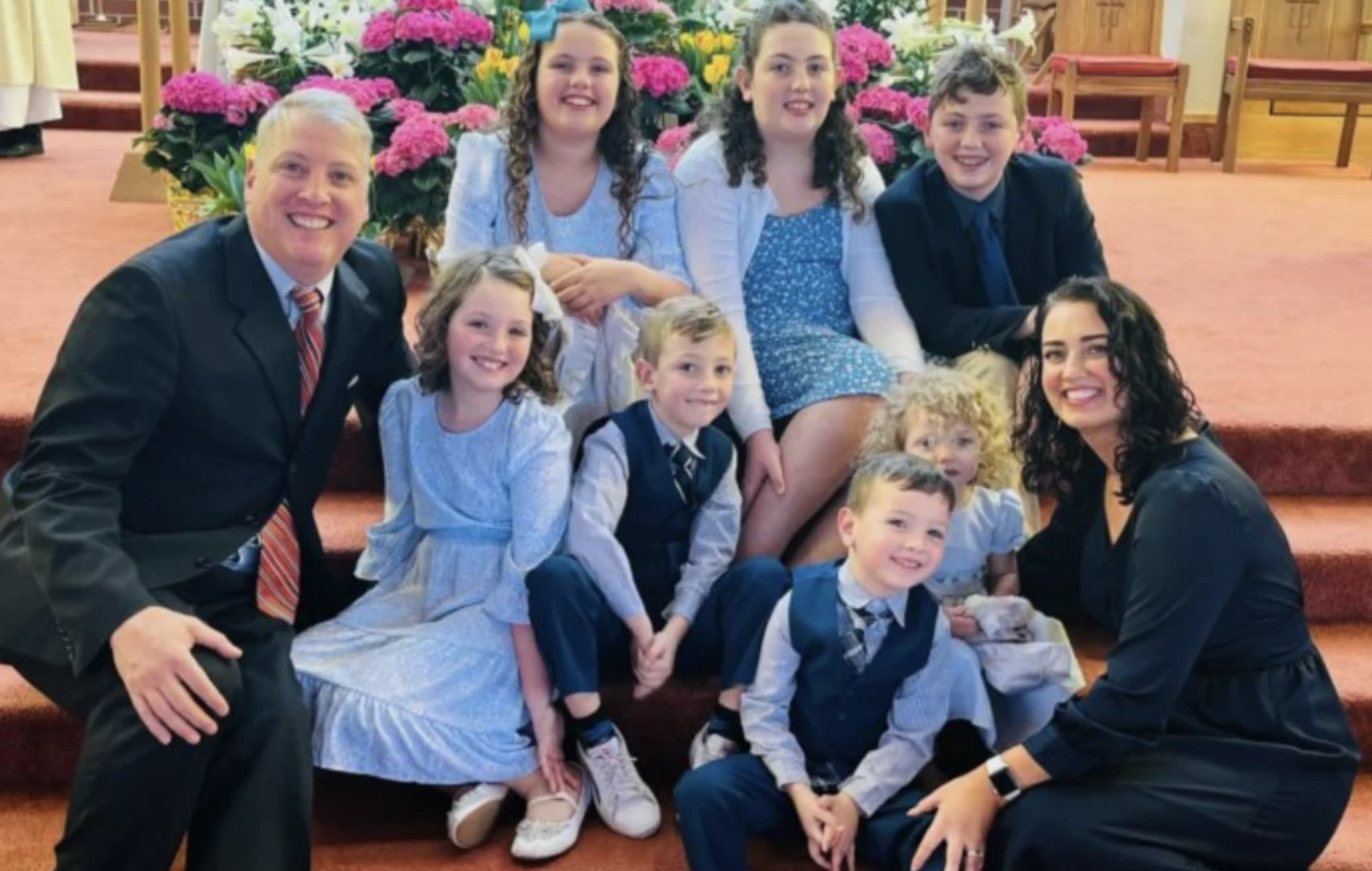 Biden’s FBI Sends 25-30 Agents to Home of Pro-Life Author and Father of 7 – Arrest Him for Reportedly Protecting His Son from an Abortion Escort